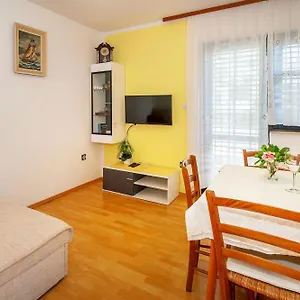 Sucur With Terrace Baška